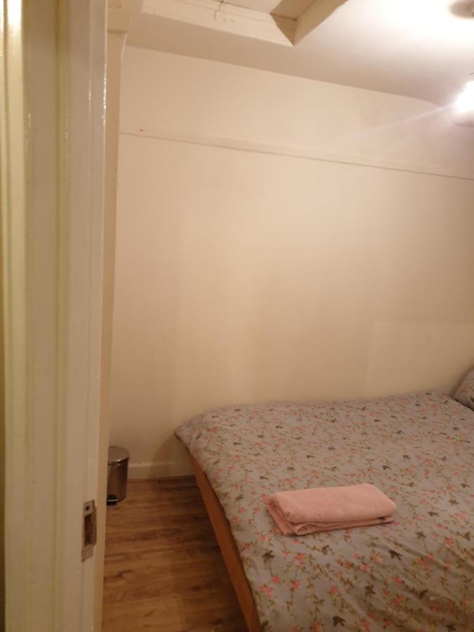 Splendid 4Bedrooms Shared Home مانشستر المظهر الخارجي الصورة