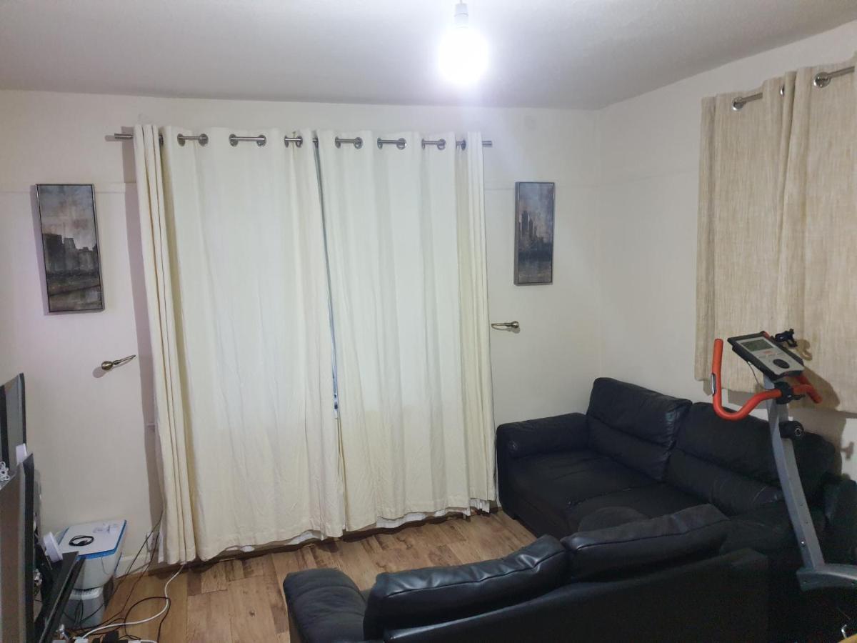 Splendid 4Bedrooms Shared Home مانشستر المظهر الخارجي الصورة