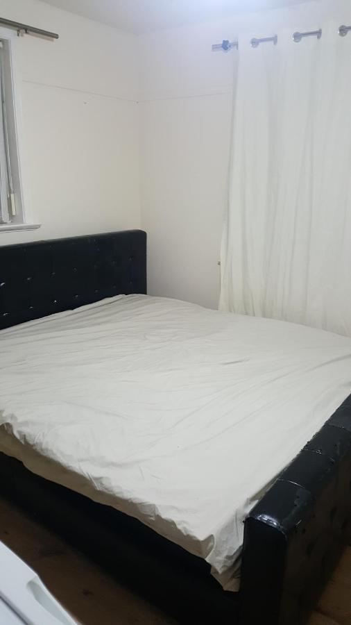 Splendid 4Bedrooms Shared Home مانشستر المظهر الخارجي الصورة